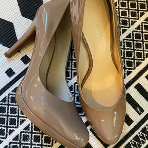 4” Nine West Nude Heels size 61/2